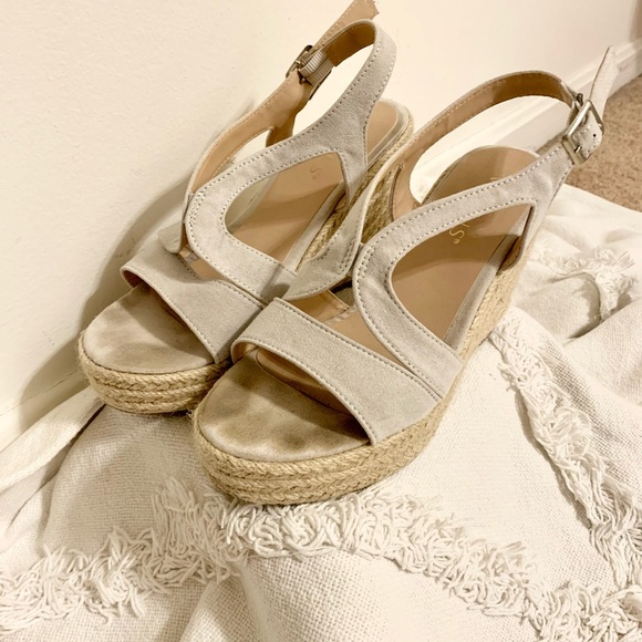 VENUS Espadrille 4” Cream Wedges - Picture 4 of 4